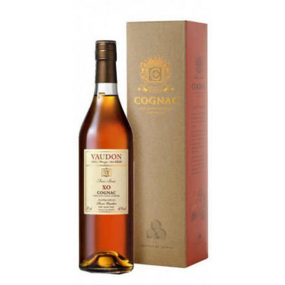VAUDON Cognac XO round bottle 70cl + giftbox 0.700 л.